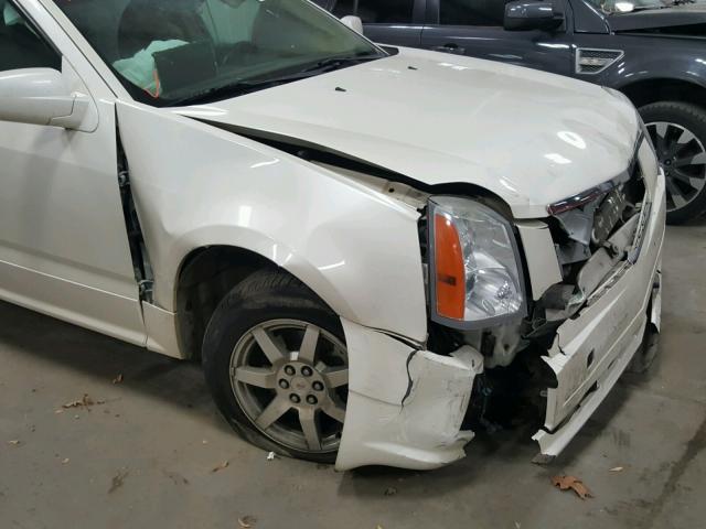 1GYEE637670170516 - 2007 CADILLAC SRX WHITE photo 9