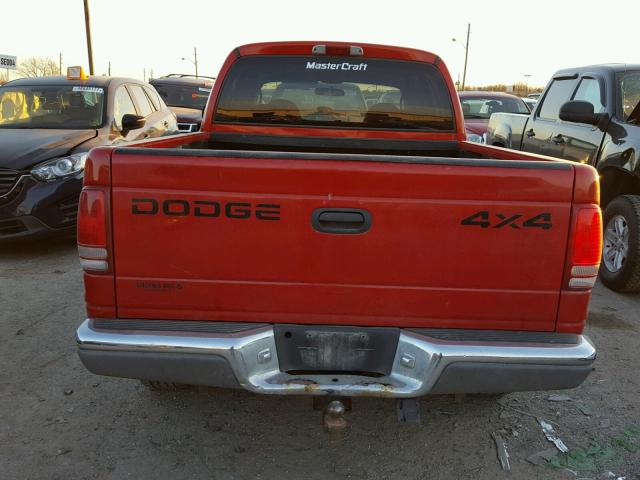 1B7HG48N82S509511 - 2002 DODGE DAKOTA QUA RED photo 6