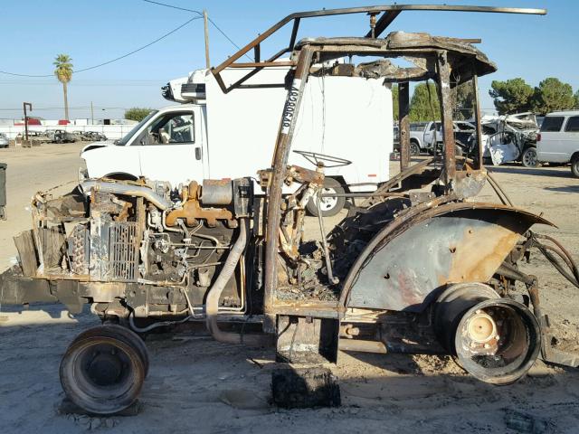 LV5510N357380 - 2000 JOHN DEERE TRACTOR BURN photo 10