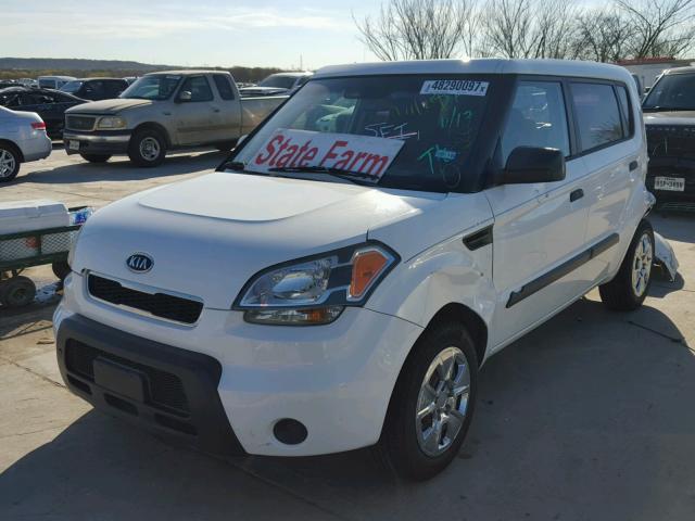 KNDJT2A13A7029354 - 2010 KIA SOUL WHITE photo 2