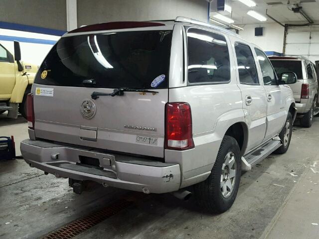 1GYEK63N55R160110 - 2005 CADILLAC ESCALADE L GRAY photo 4