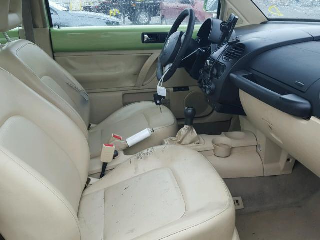 3VWCF21CXYM435419 - 2000 VOLKSWAGEN NEW BEETLE 绿色 照片 5