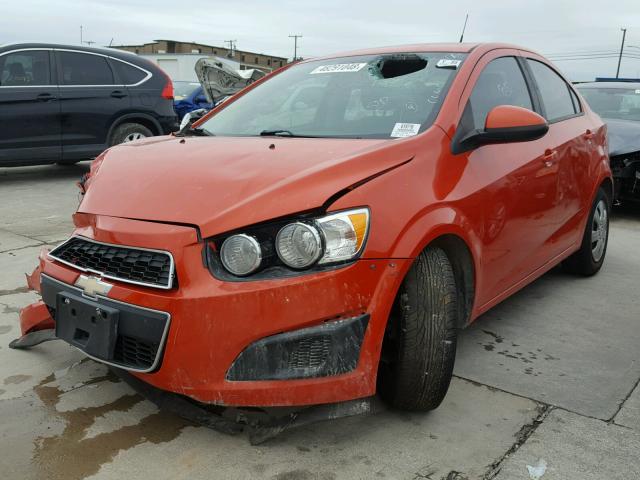 1G1JA5SH5D4158892 - 2013 CHEVROLET SONIC LS 橙色 照片 2