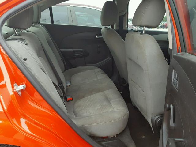 1G1JA5SH5D4158892 - 2013 CHEVROLET SONIC LS 橙色 照片 6