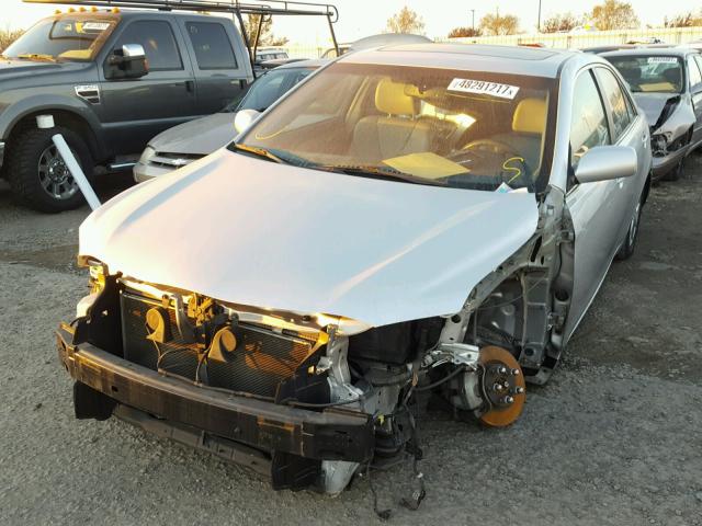 4T1BF3EK7BU595195 - 2011 TOYOTA CAMRY BASE SILVER photo 2