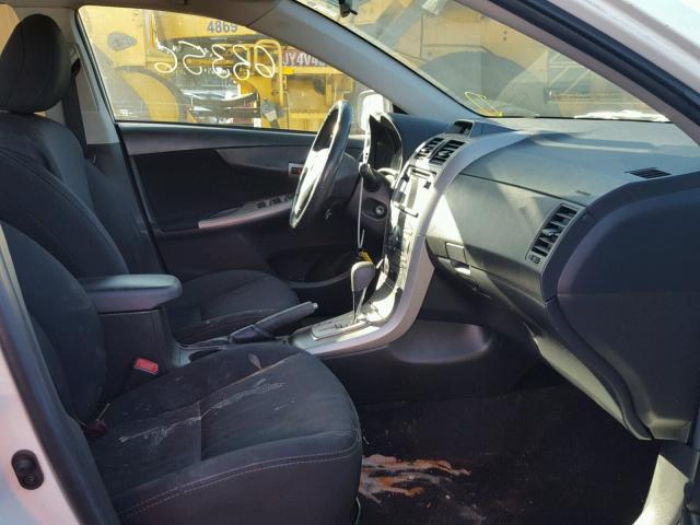 5YFBU4EE1DP223040 - 2013 TOYOTA COROLLA BA WHITE photo 5