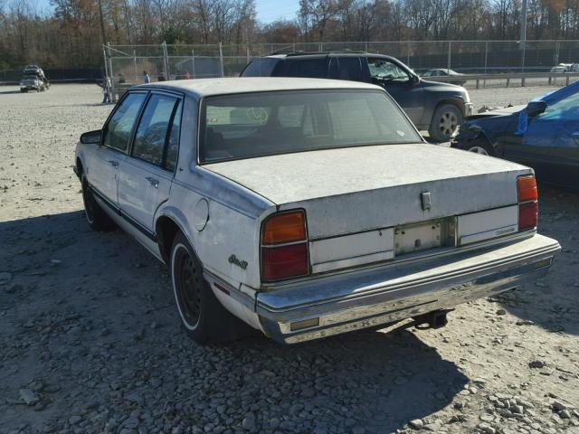 1G3HN54C5J1818504 - 1988 OLDSMOBILE DELTA 88 R WHITE photo 3