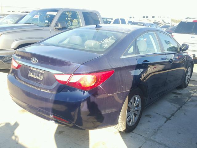 5NPEB4AC0BH079966 - 2011 HYUNDAI SONATA GLS BLUE photo 4