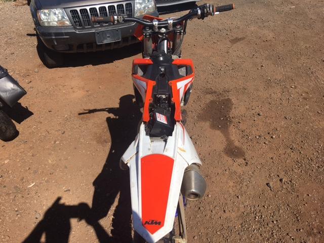 VBKSXK431GM136045 - 2016 KTM 250 SX-F ORANGE photo 6