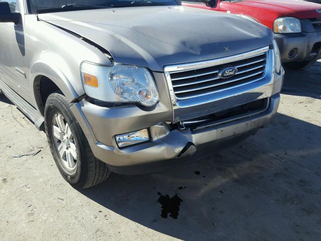 1FMEU73E28UA86745 - 2008 FORD EXPLORER X GRAY photo 9