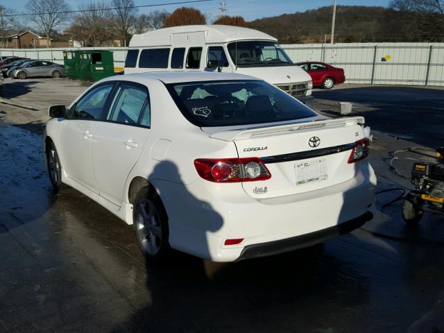 5YFBU4EE6DP221364 - 2013 TOYOTA COROLLA BA WHITE photo 3