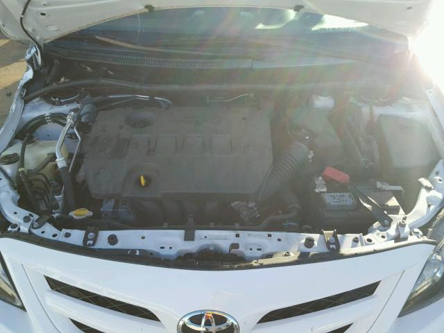 5YFBU4EE6DP221364 - 2013 TOYOTA COROLLA BA WHITE photo 7