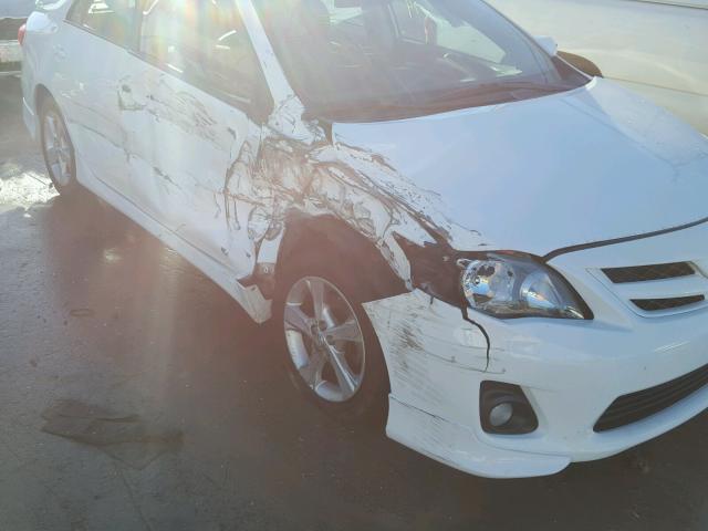 5YFBU4EE6DP221364 - 2013 TOYOTA COROLLA BA WHITE photo 9