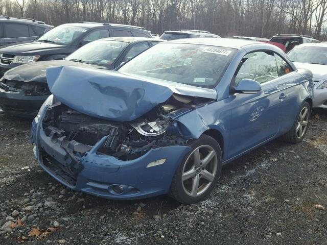 WVWCA71F07V043823 - 2007 VOLKSWAGEN EOS 2.0T S BLUE photo 2