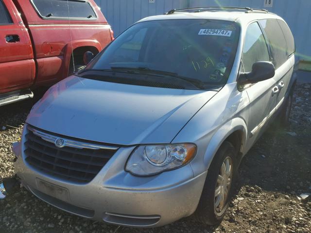 2A4GP54L36R859409 - 2006 CHRYSLER TOWN & COU SILVER photo 2