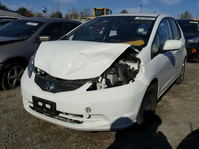 JHMGE8H38DC063587 - 2013 HONDA FIT WHITE photo 2