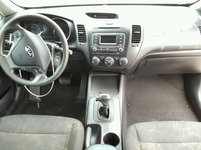 KNAFK4A63E5240293 - 2014 KIA FORTE LX SILVER photo 9