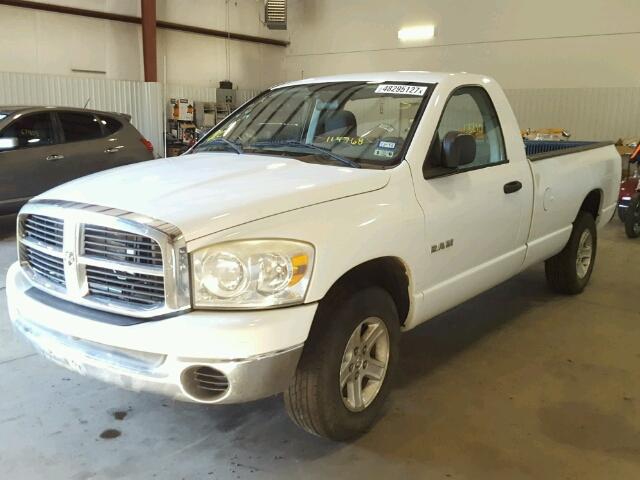 1D7HA16NX8J114768 - 2008 DODGE RAM 1500 S WHITE photo 2