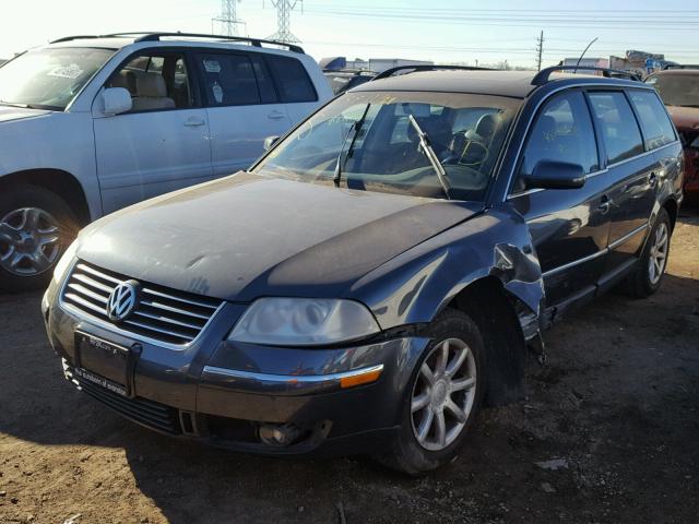 WVWVD63B94E031816 - 2004 VOLKSWAGEN PASSAT GLS GRAY photo 2