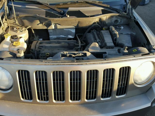 1J8FT28087D358086 - 2007 JEEP PATRIOT SP GOLD photo 7