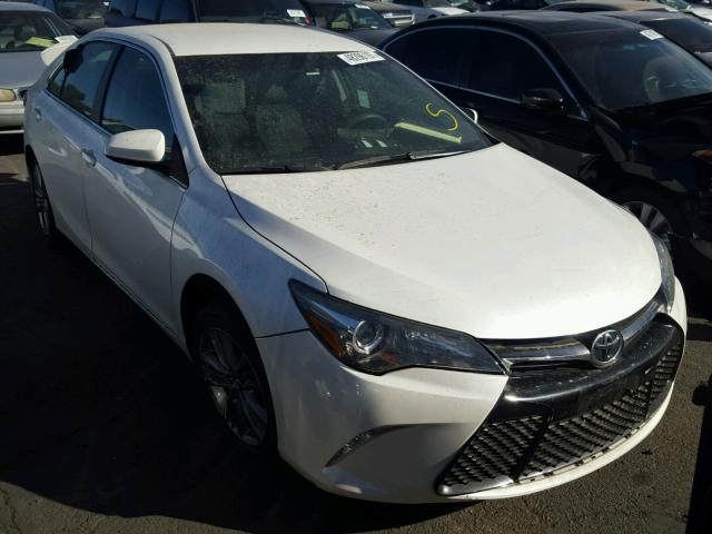 4T1BF1FK1GU122953 - 2016 TOYOTA CAMRY LE 白色 照片 1