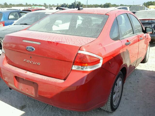 1FAHP34N18W252067 - 2008 FORD FOCUS S/SE RED photo 4