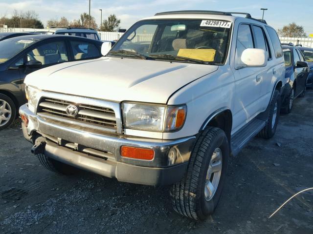 JT3HN86R9W0158438 - 1998 TOYOTA 4RUNNER SR WHITE photo 2