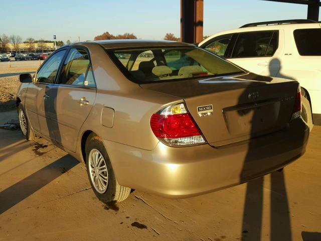 4T1BE32K15U569686 - 2005 TOYOTA CAMRY LE GOLD photo 3