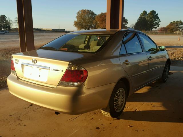 4T1BE32K15U569686 - 2005 TOYOTA CAMRY LE GOLD photo 4