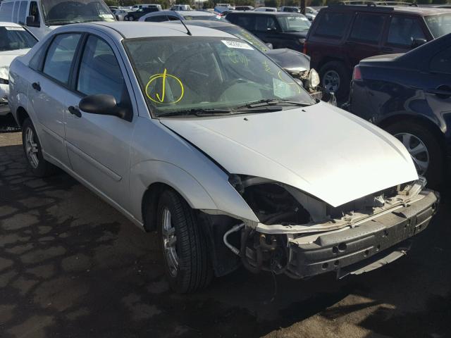 1FAFP34Z64W183476 - 2004 FORD FOCUS SE C WHITE photo 1