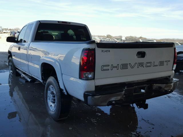 1GCHC29U02E293271 - 2002 CHEVROLET SILVERADO WHITE photo 3