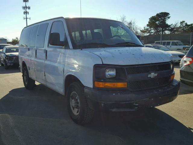 1GAGG25K981180092 - 2008 CHEVROLET EXPRESS G2 WHITE photo 1