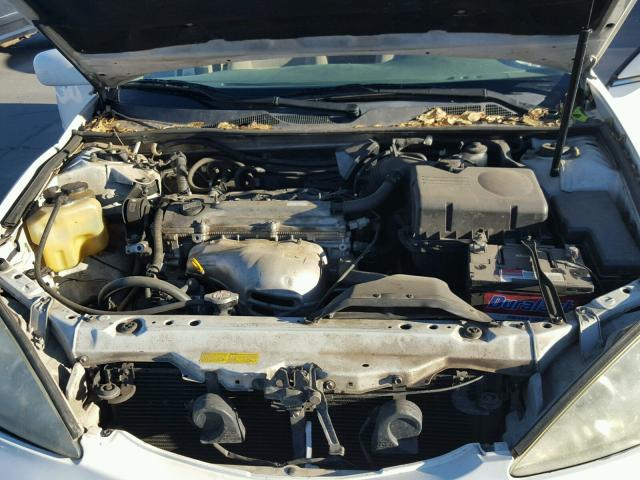 JTDBE32KX20033438 - 2002 TOYOTA CAMRY LE WHITE photo 7