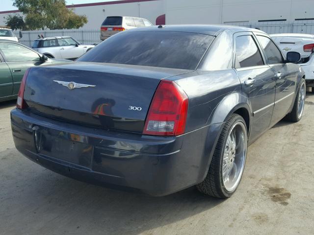 2C3KA43R57H710528 - 2007 CHRYSLER 300 GRAY photo 4