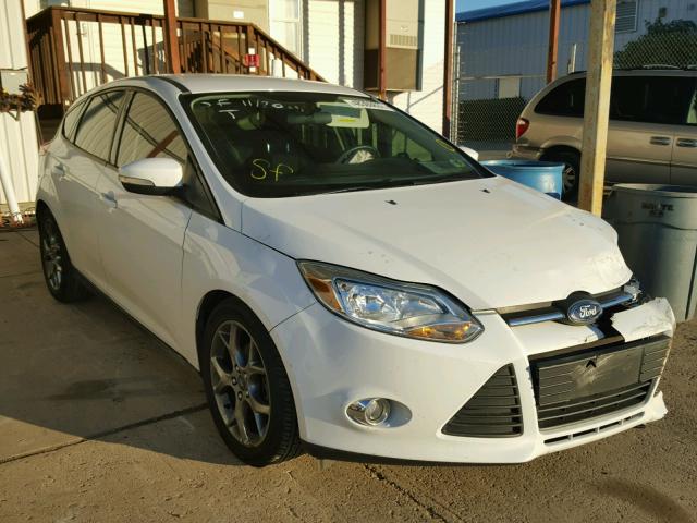 1FADP3K25DL120917 - 2013 FORD FOCUS SE WHITE photo 1