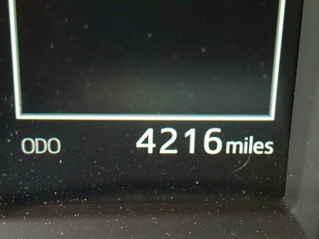 2T3BFREV2HW643165 - 2017 TOYOTA RAV4 LE Gümüş foto 8