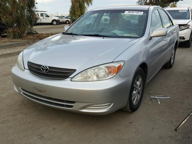 4T1BF30K84U074870 - 2004 TOYOTA CAMRY LE 银色 照片 2