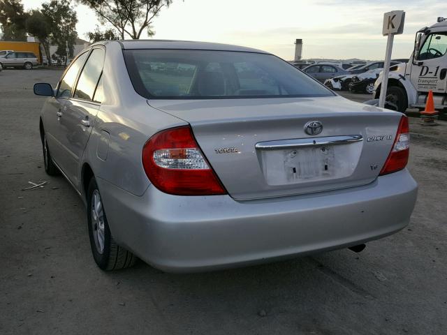 4T1BF30K84U074870 - 2004 TOYOTA CAMRY LE 银色 照片 3