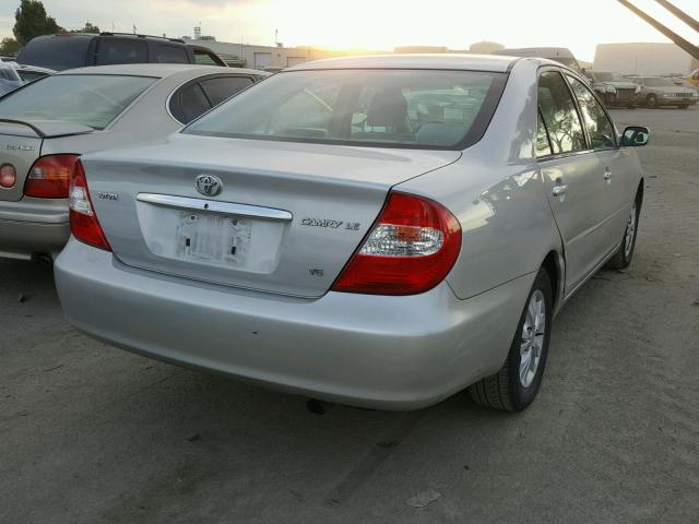 4T1BF30K84U074870 - 2004 TOYOTA CAMRY LE 银色 照片 4