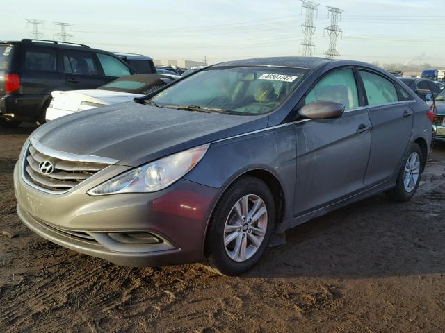 5NPEB4AC9BH131983 - 2011 HYUNDAI SONATA GLS GRAY photo 2