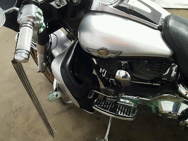 1HD1FCW463Y617941 - 2003 HARLEY-DAVIDSON FLHTCUI AN SILVER photo 9