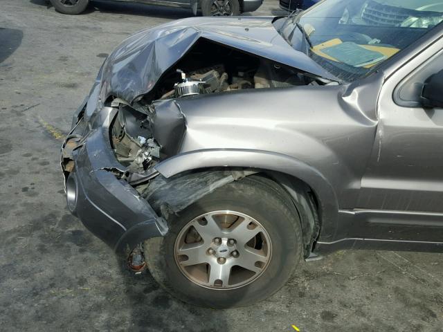 1FMCU94165KC28102 - 2005 FORD ESCAPE LIM GRAY photo 9