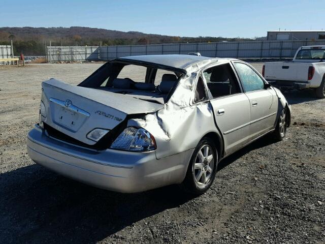 4T1BF28B5YU020222 - 2000 TOYOTA AVALON XL SILVER photo 4