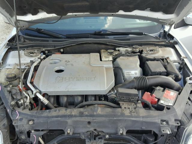 3FADP0L30BR309799 - 2011 FORD FUSION HYB SILVER photo 7