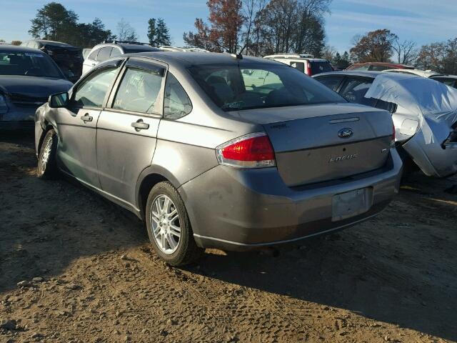 1FAHP35N09W234983 - 2009 FORD FOCUS SE GRAY photo 3