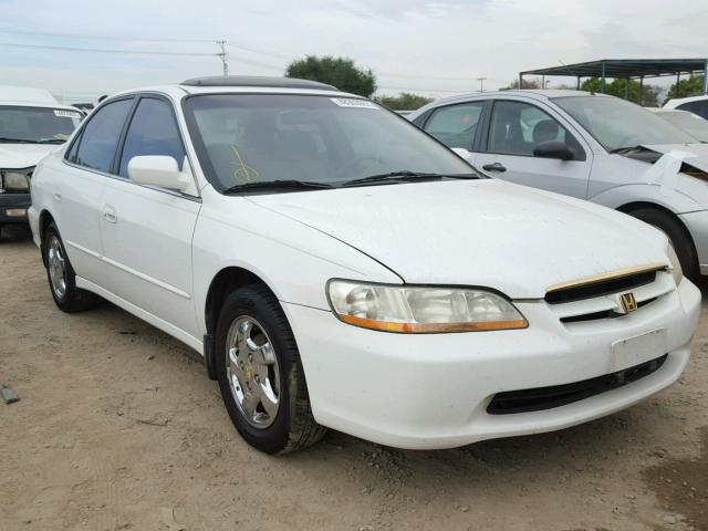 1HGCG6672WA145819 - 1998 HONDA ACCORD EX WHITE photo 1