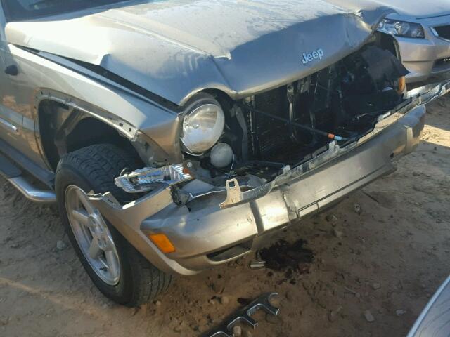 1J4GK58K06W134728 - 2006 JEEP LIBERTY LI GOLD photo 9