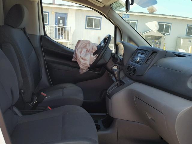 3N63M0YN0FK718129 - 2015 CHEVROLET CITY EXPRE WHITE photo 5