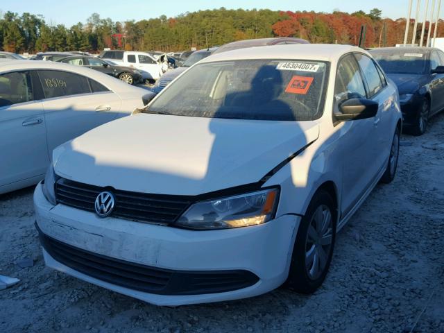 3VW2K7AJ7BM379479 - 2011 VOLKSWAGEN JETTA BASE WHITE photo 2