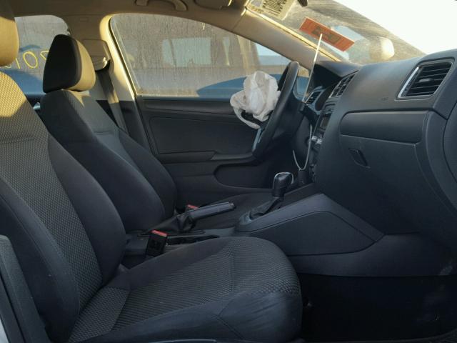 3VW2K7AJ7BM379479 - 2011 VOLKSWAGEN JETTA BASE WHITE photo 5